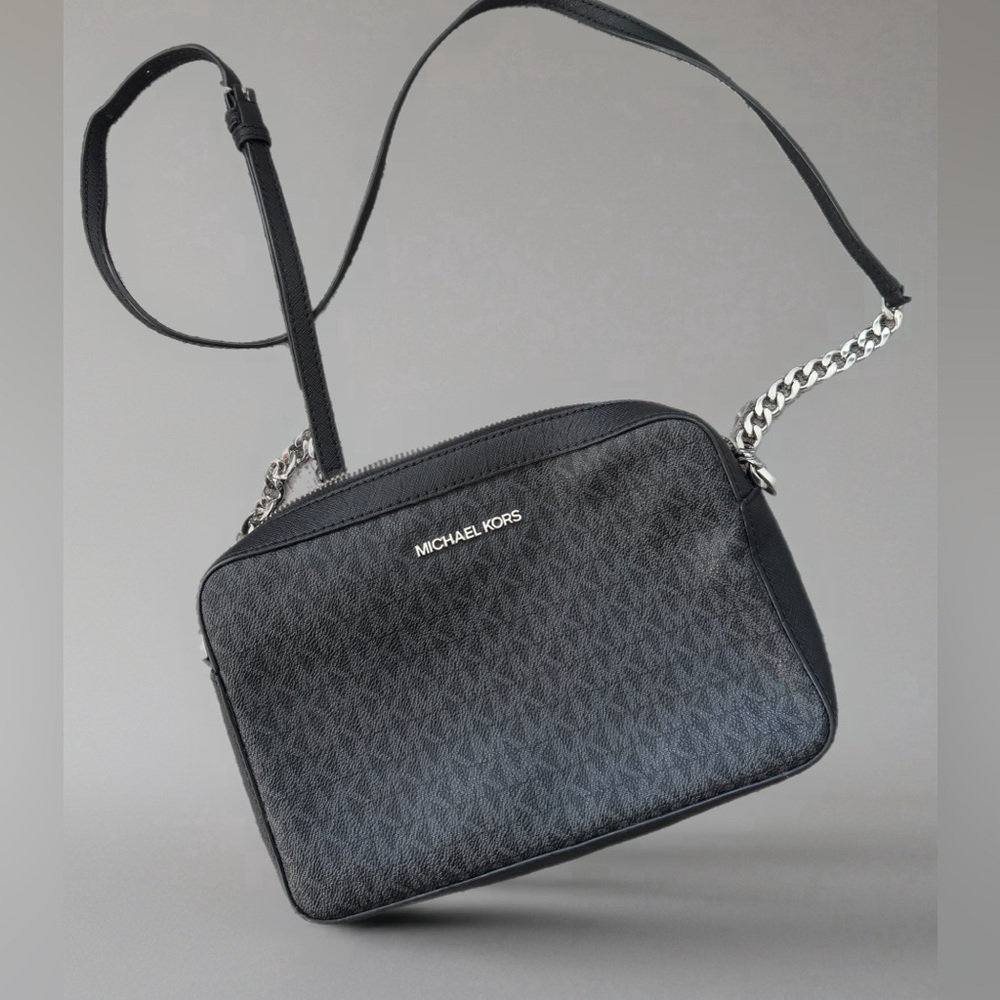 Michael Kors Jet Set Small Camera Crossbody Bag